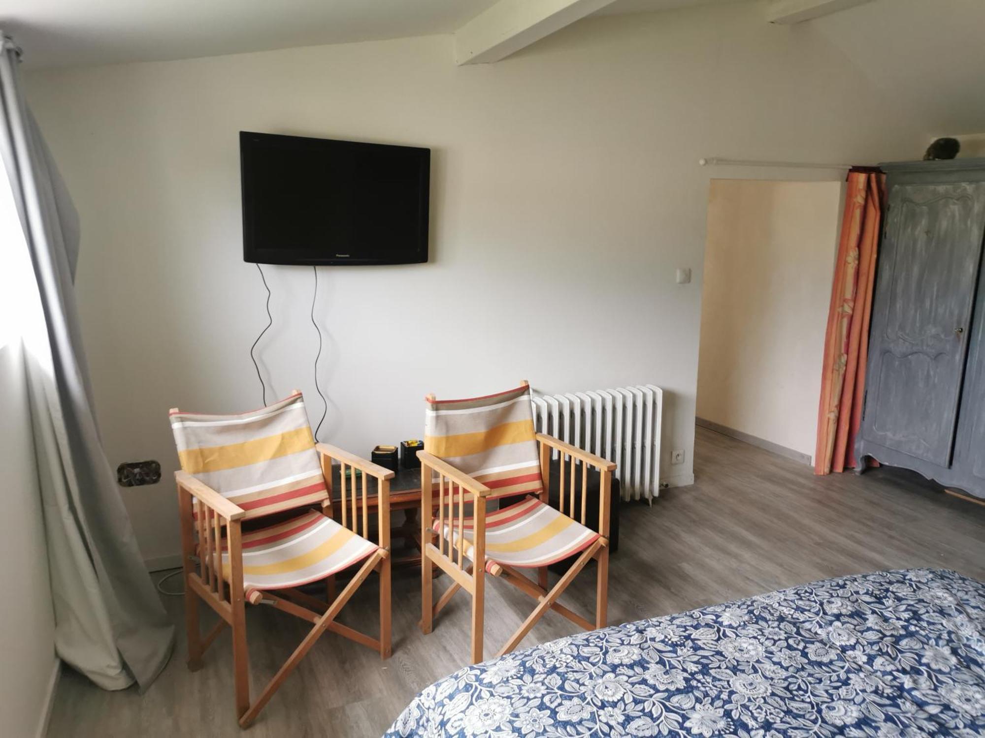 Logis St Cyrien Hotell Saint-Cyr-en-Val Exteriör bild